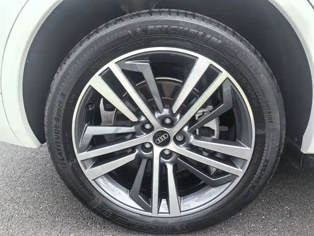 Audi Q5L — миниатюра 5