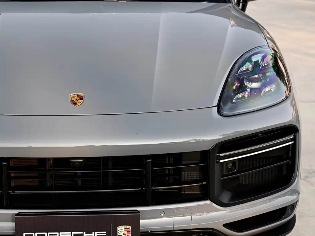 Porsche Cayenne — миниатюра 14