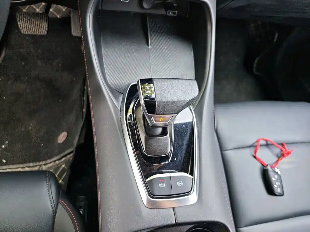 MG MG5 — миниатюра 14