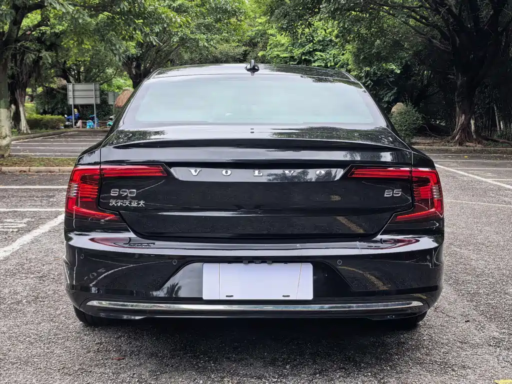 Volvo S90 — миниатюра 8