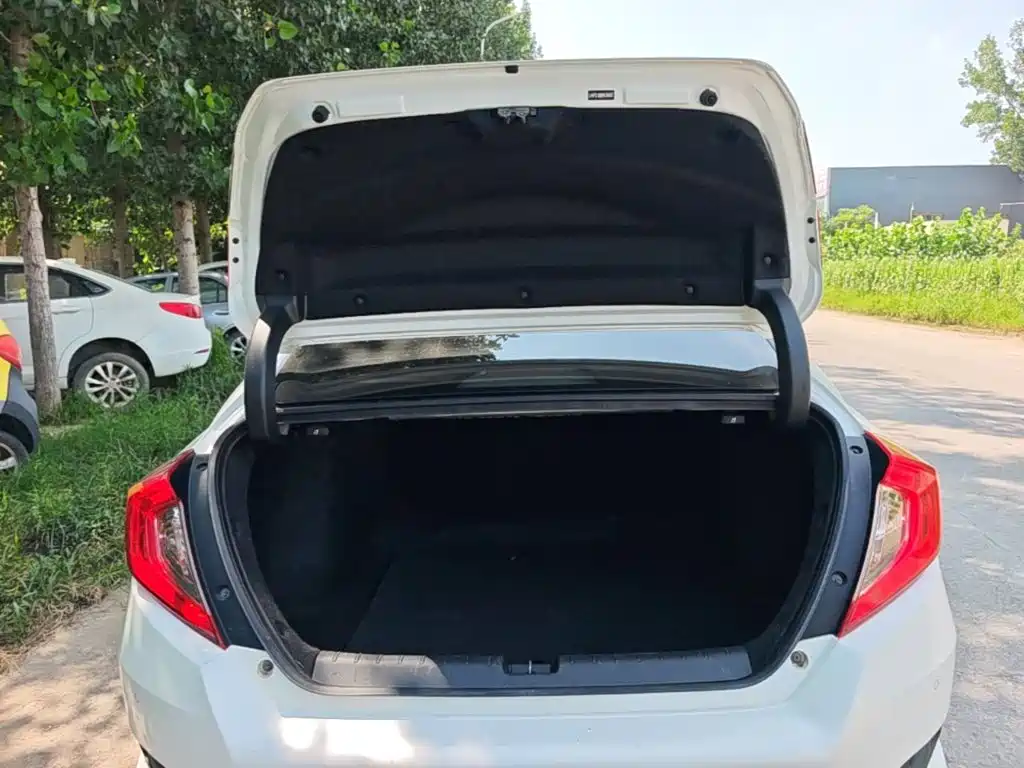 Honda Civic — миниатюра 19