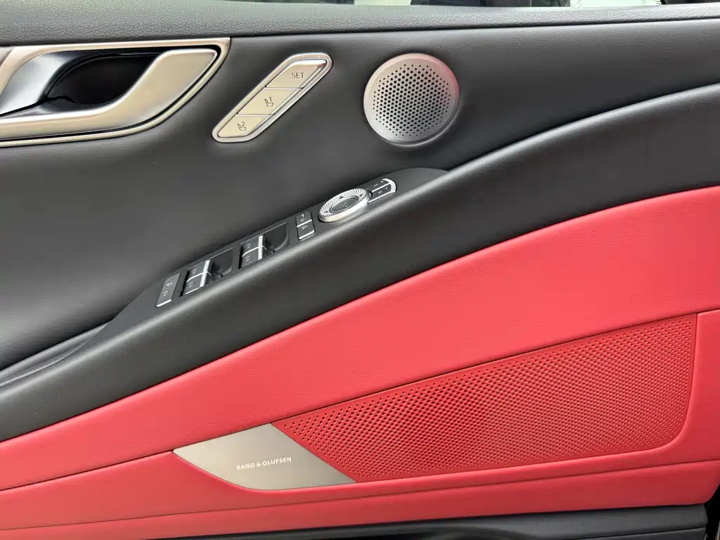 Genesis G80 — миниатюра 18