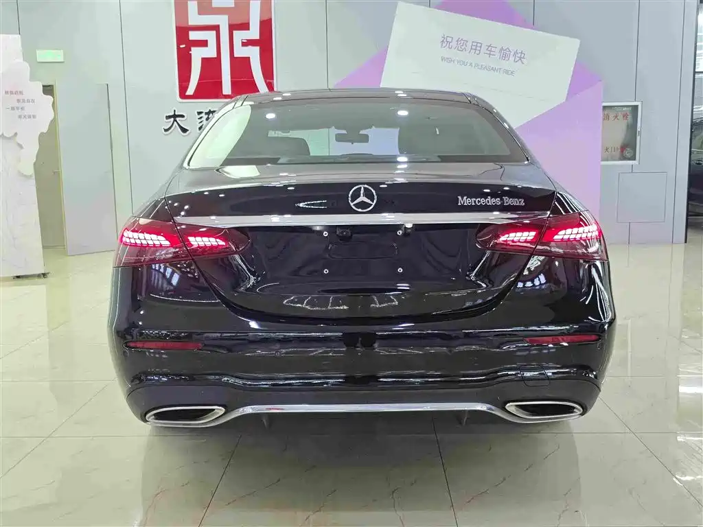 Mercedes-Benz E-Class — миниатюра 5