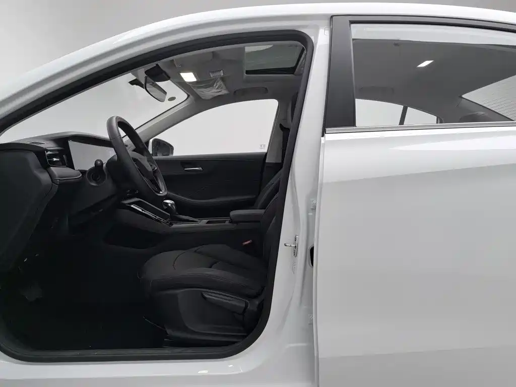 Roewe i5 — миниатюра 10