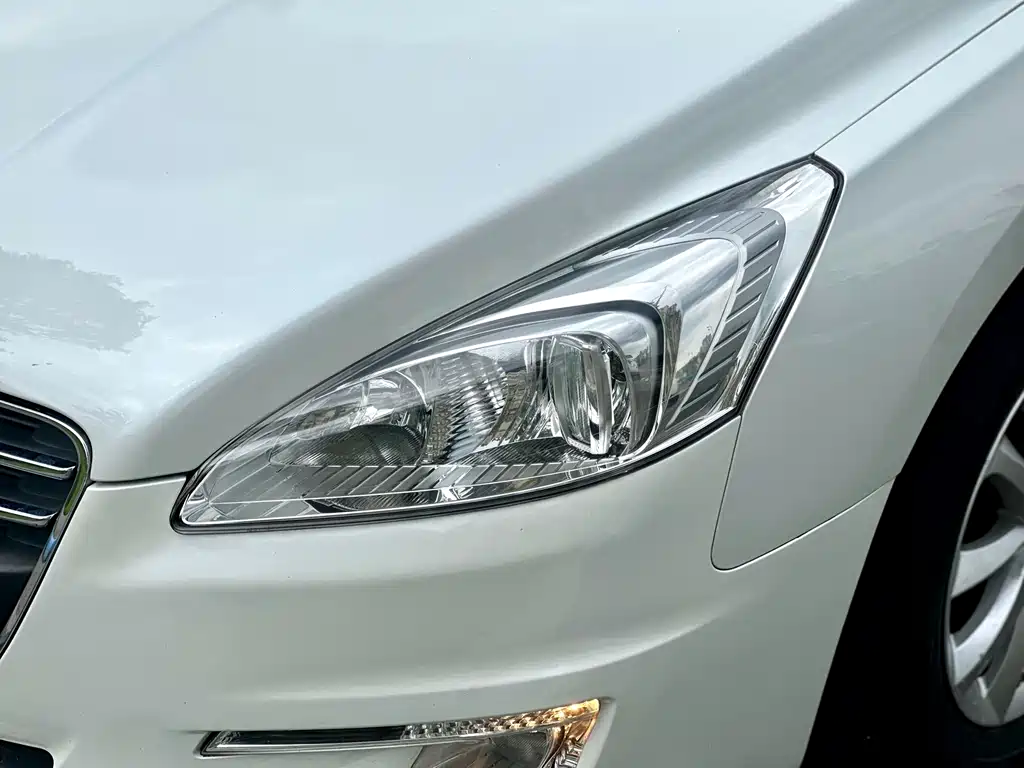 Peugeot 508 2.0L 2nd Anniversary Commemorative Auto Sunroof Classic Edition, фото 16