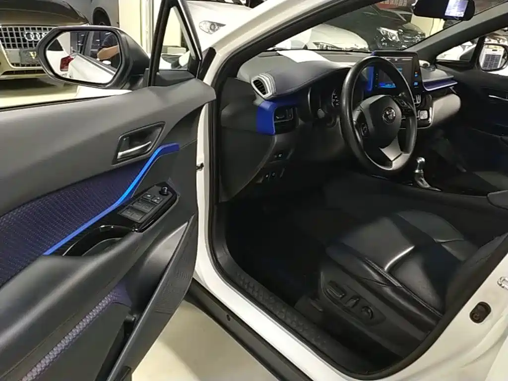 Toyota C-HR — миниатюра 16