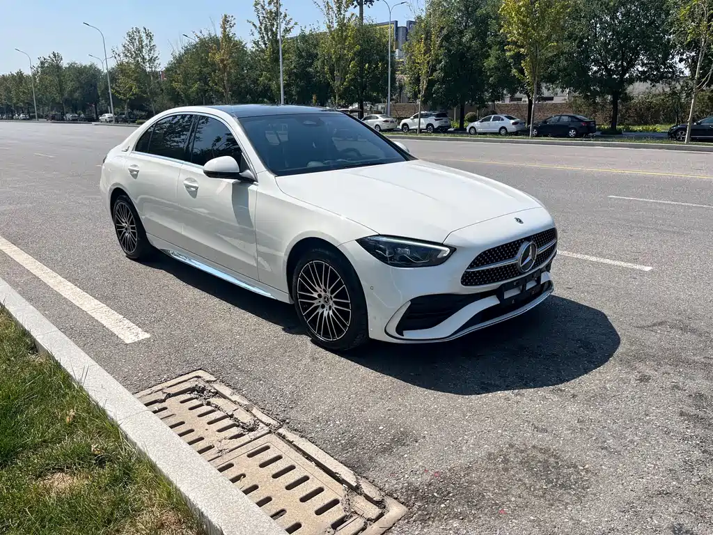 Mercedes-Benz C-Class — миниатюра 3