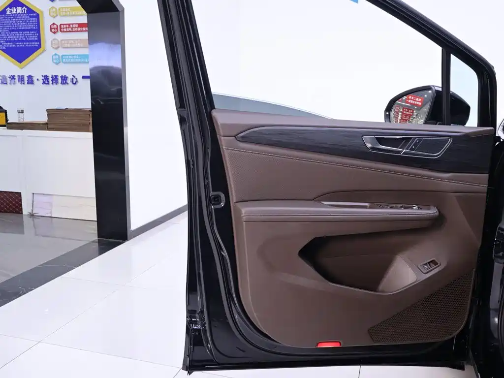 Volkswagen Viloran — миниатюра 18