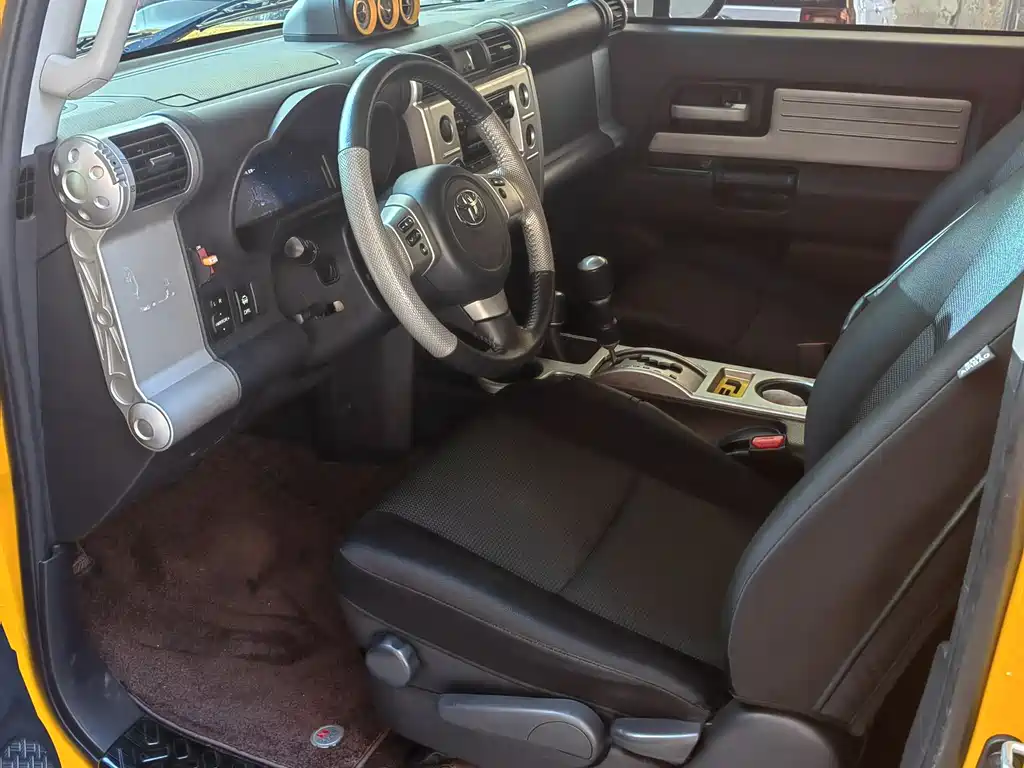 Toyota FJ Cruiser FJ 2018 4.0L AT