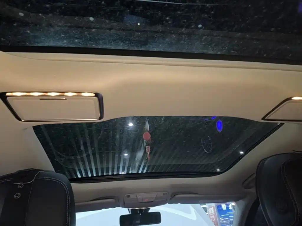 Mercedes-Benz E-Class — миниатюра 18