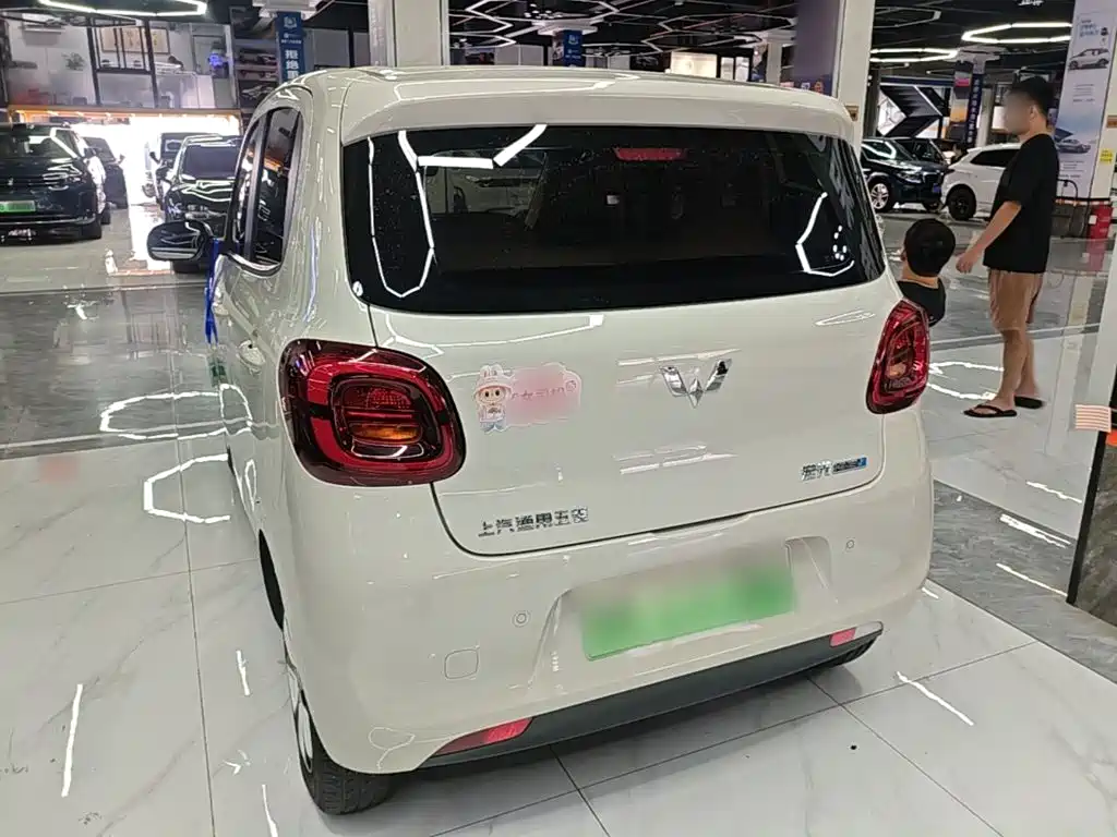 Wuling MINIEV — миниатюра 5