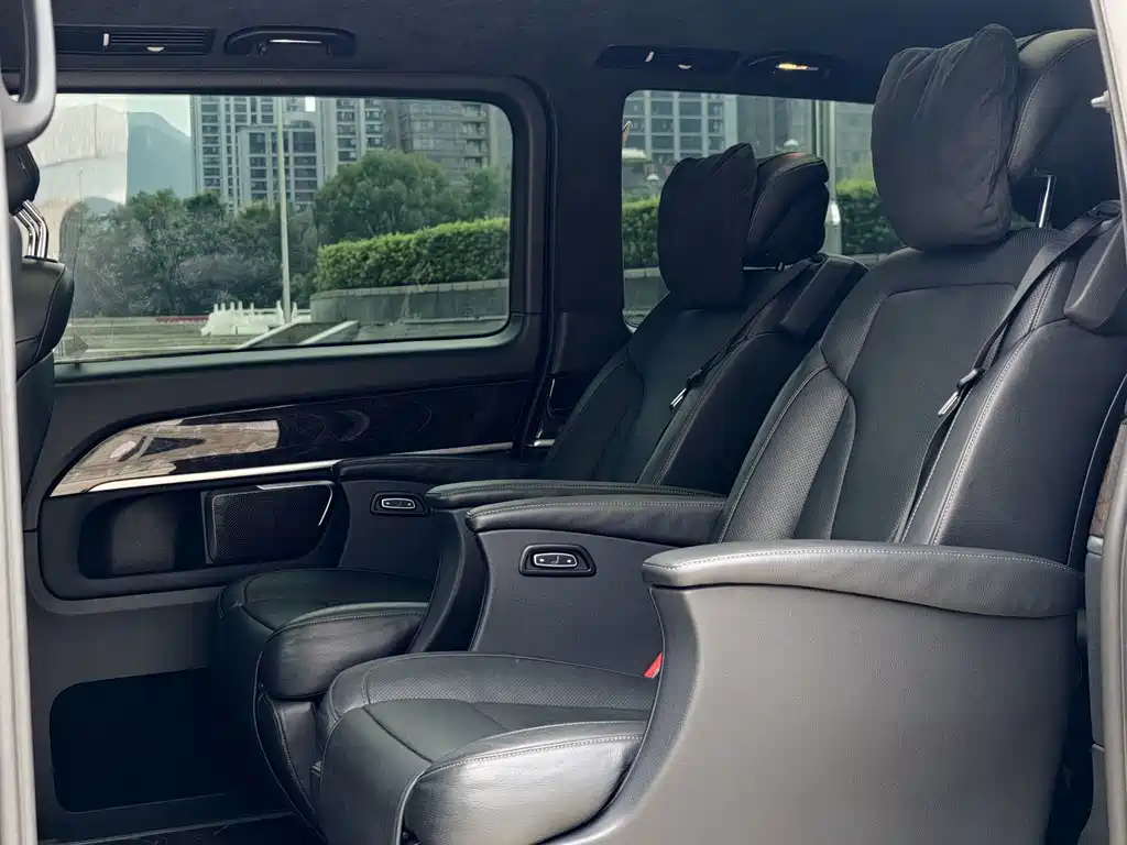 Mercedes-Benz V-Class — миниатюра 7