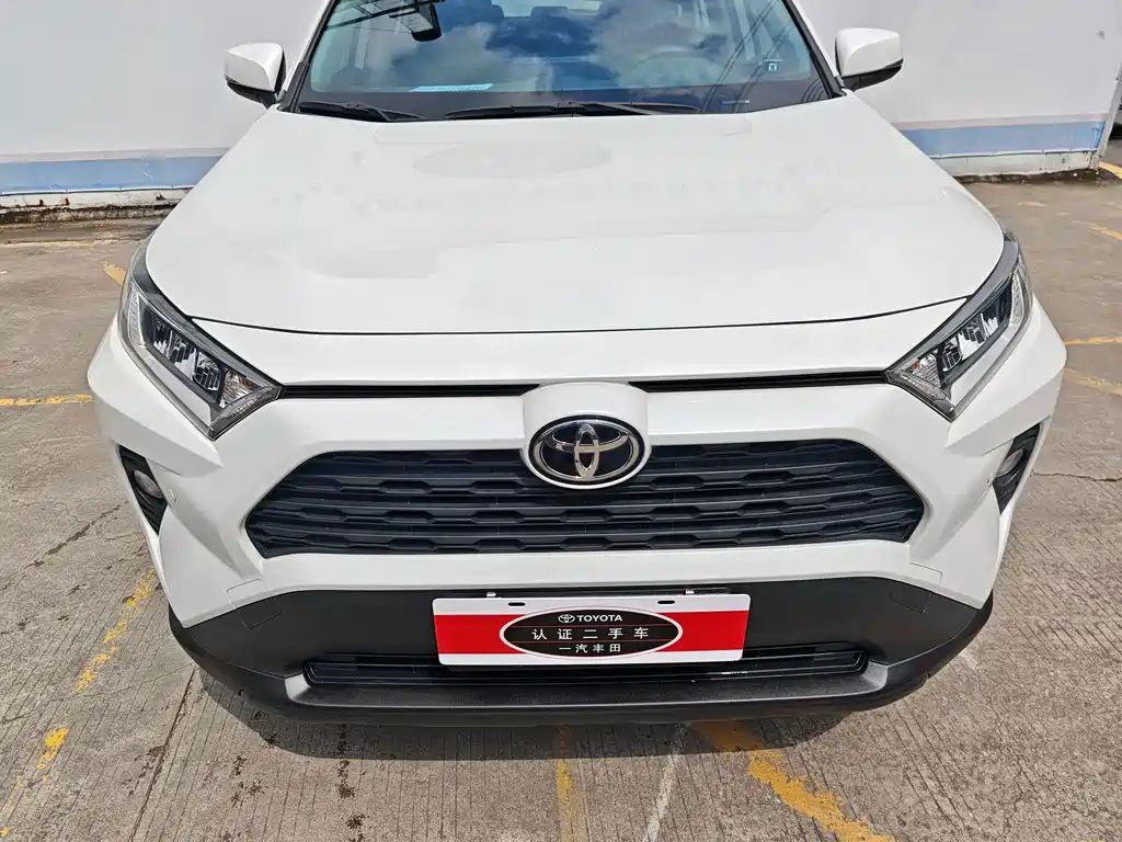 Toyota RAV4 — миниатюра 4