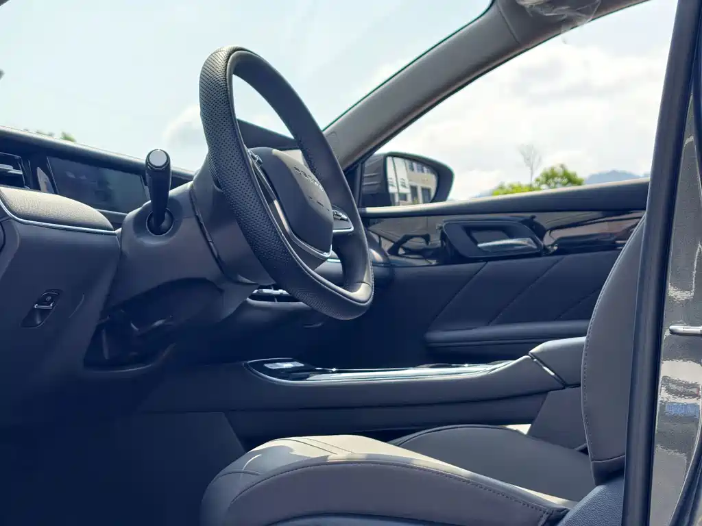 Roewe i6 — миниатюра 7