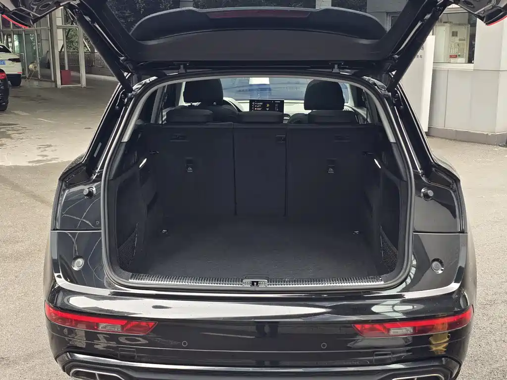 Audi Q5L 2022 40T Luxury