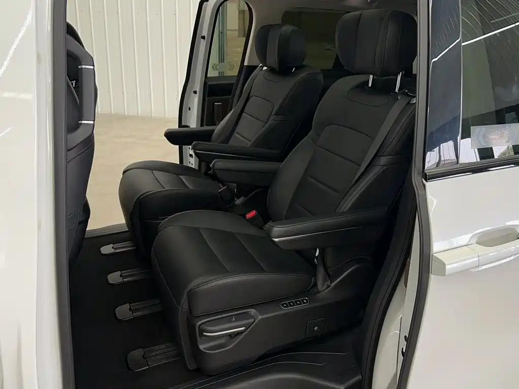 GAC Motor Trumpchi E8 PHEV — миниатюра 16