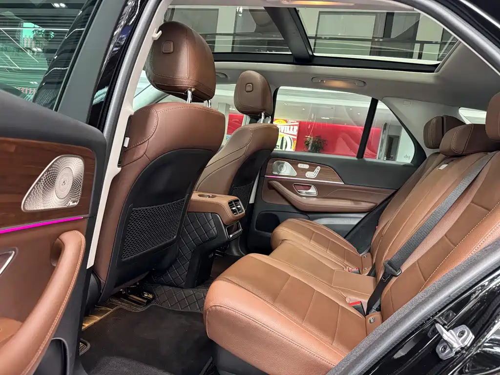 Mercedes-Benz GLE (Import) — миниатюра 14