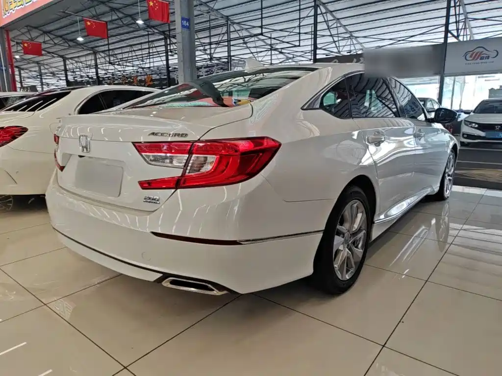 Honda Accord — миниатюра 7