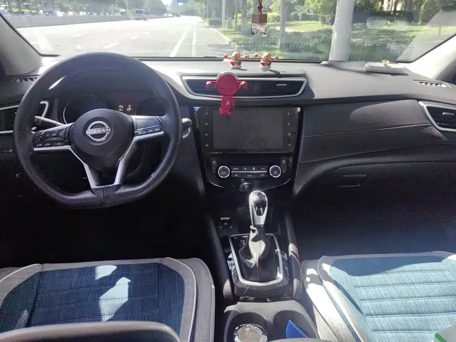 Nissan Qashqai — миниатюра 12
