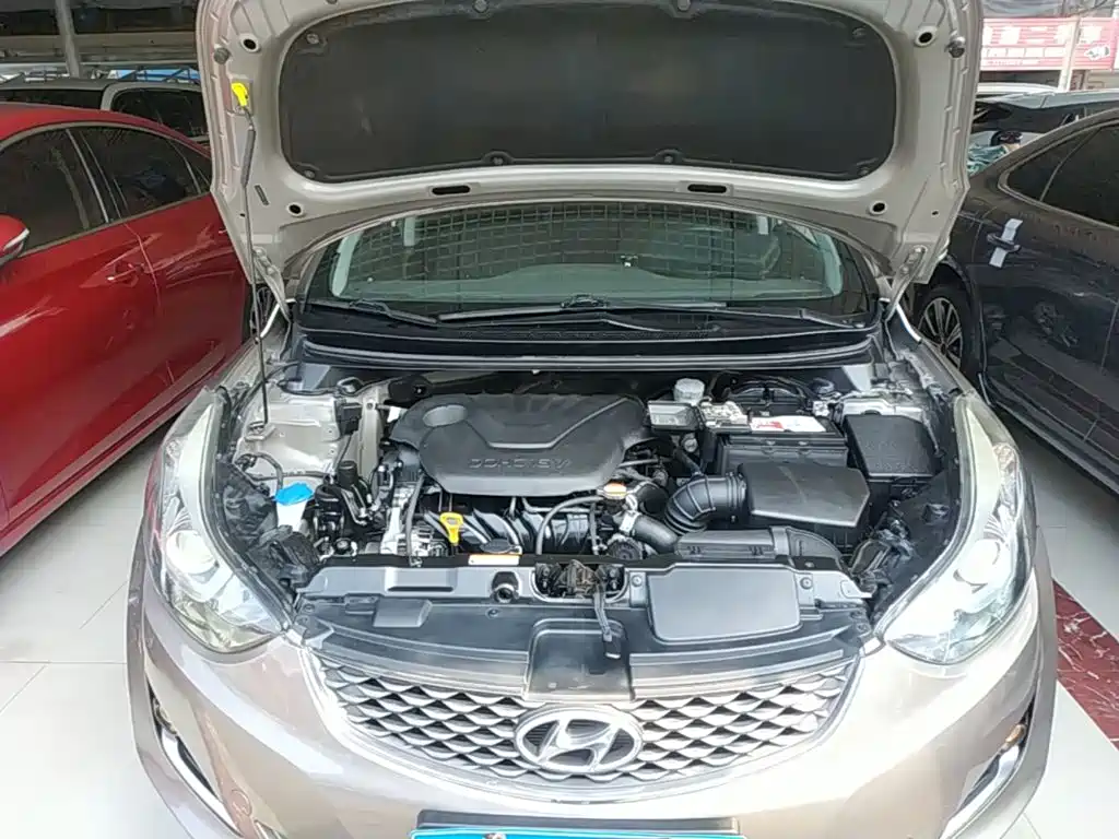 Hyundai Elantra Langdong — миниатюра 20