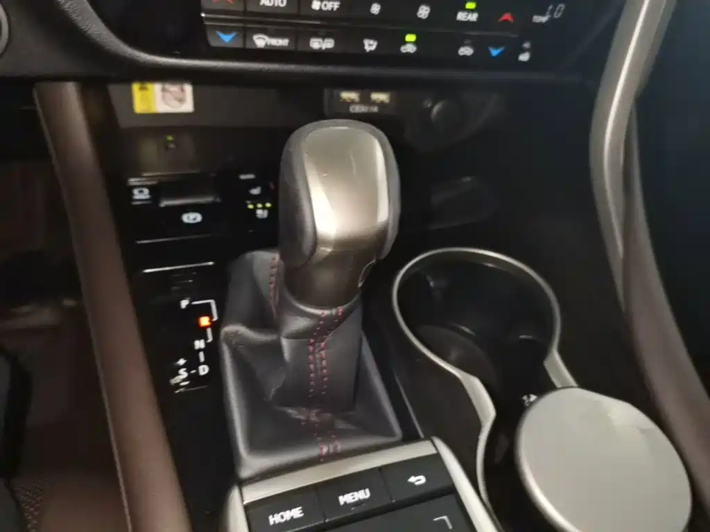 Lexus RX — миниатюра 14