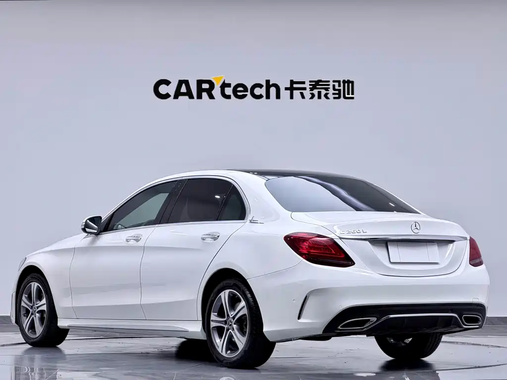 Mercedes-Benz C-Class — миниатюра 6