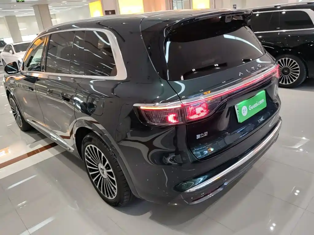 AITO AITO M8 — миниатюра 5