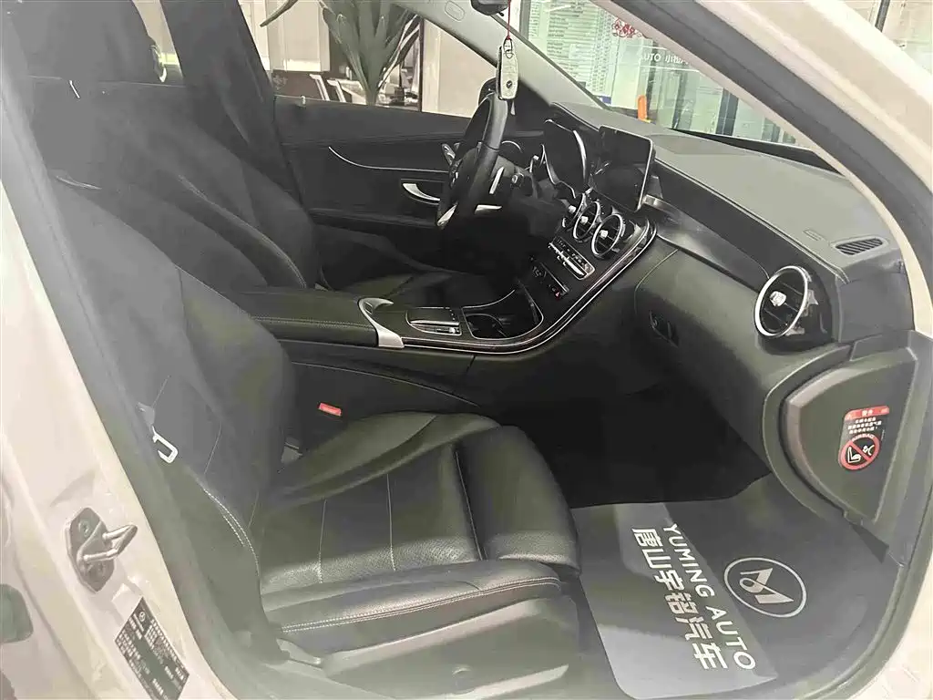 Mercedes-Benz C-Class — миниатюра 17