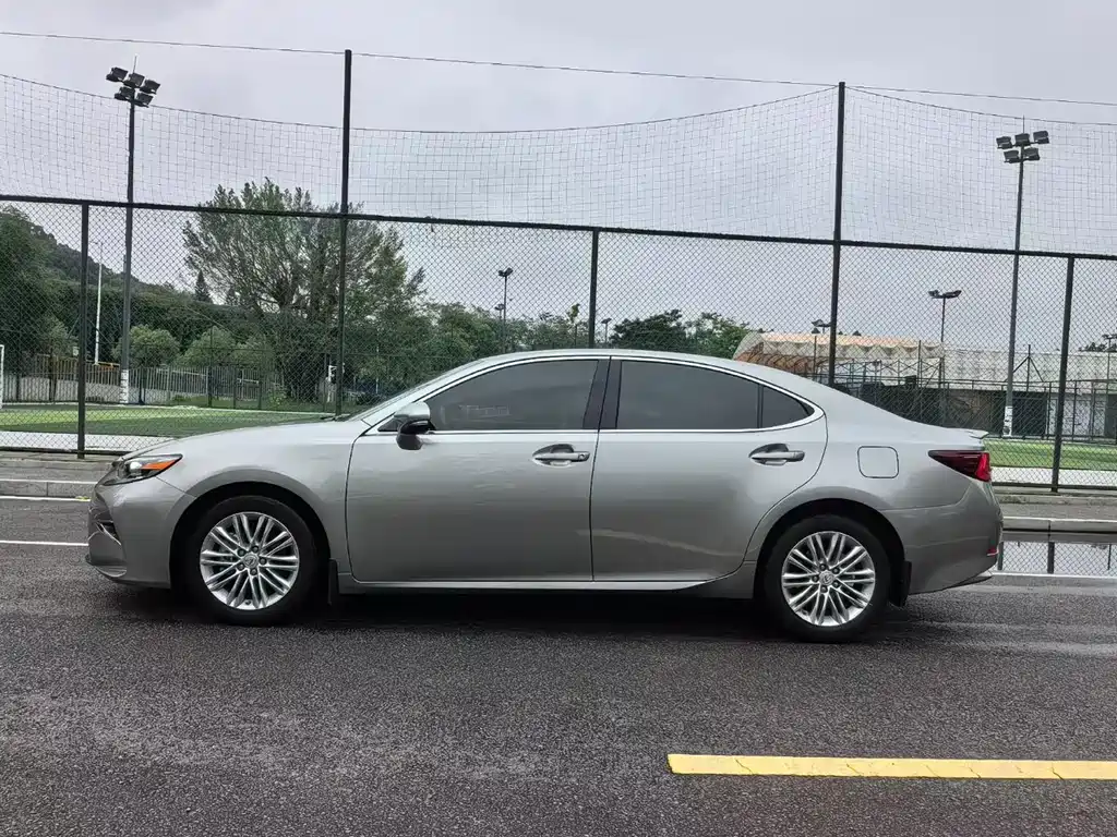Lexus ES 2015 200 Elite
