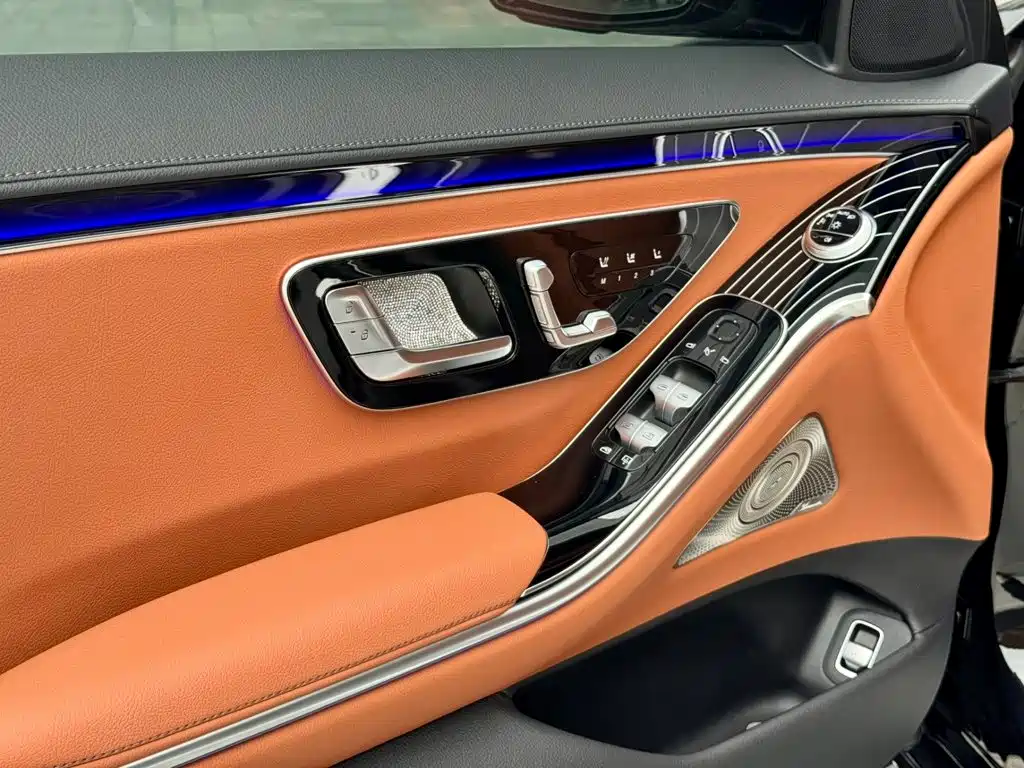 Mercedes-Benz S-Class — миниатюра 12