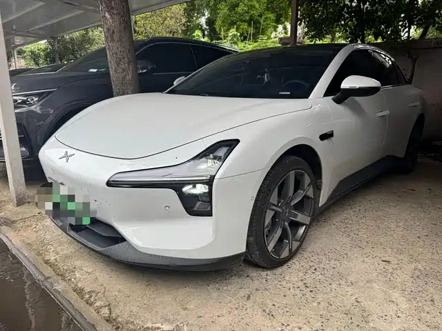 2025 Xpeng Mona M03