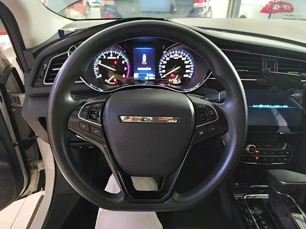 Venucia D60 — миниатюра 11