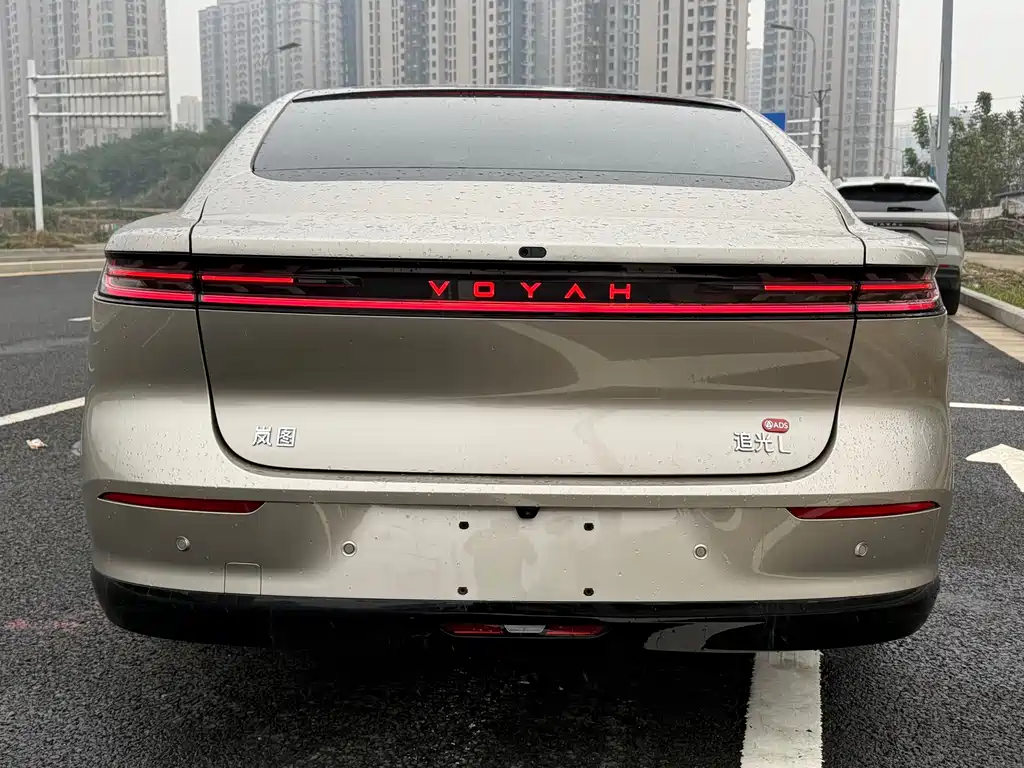VOYAH Passion L — миниатюра 6