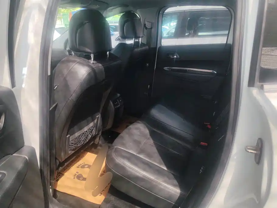 Peugeot 3008 — миниатюра 11