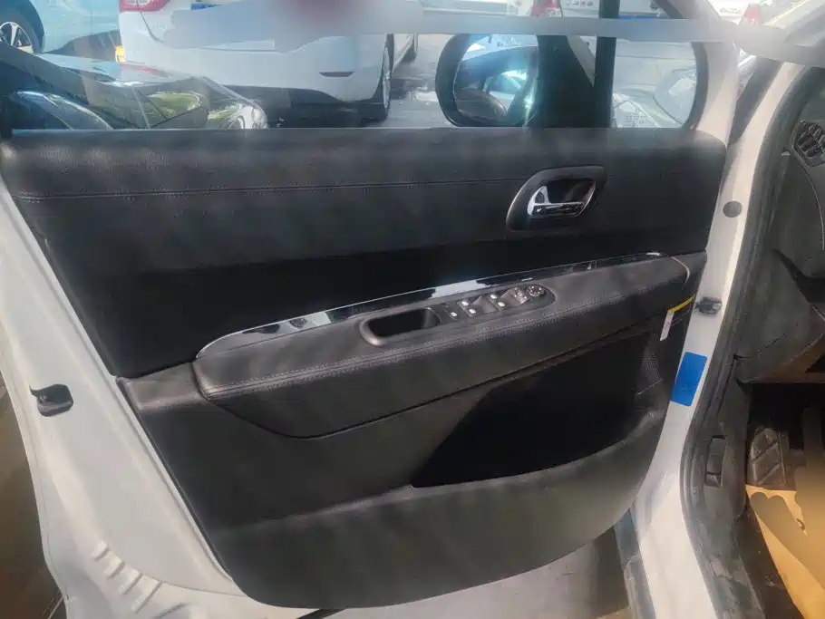 Peugeot 3008 — миниатюра 7