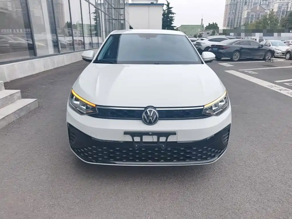 Volkswagen Lavida — миниатюра 3