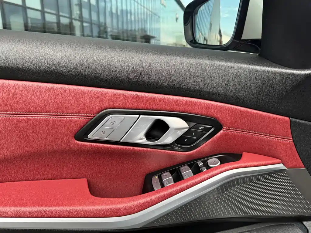 BMW 3 Series — миниатюра 4