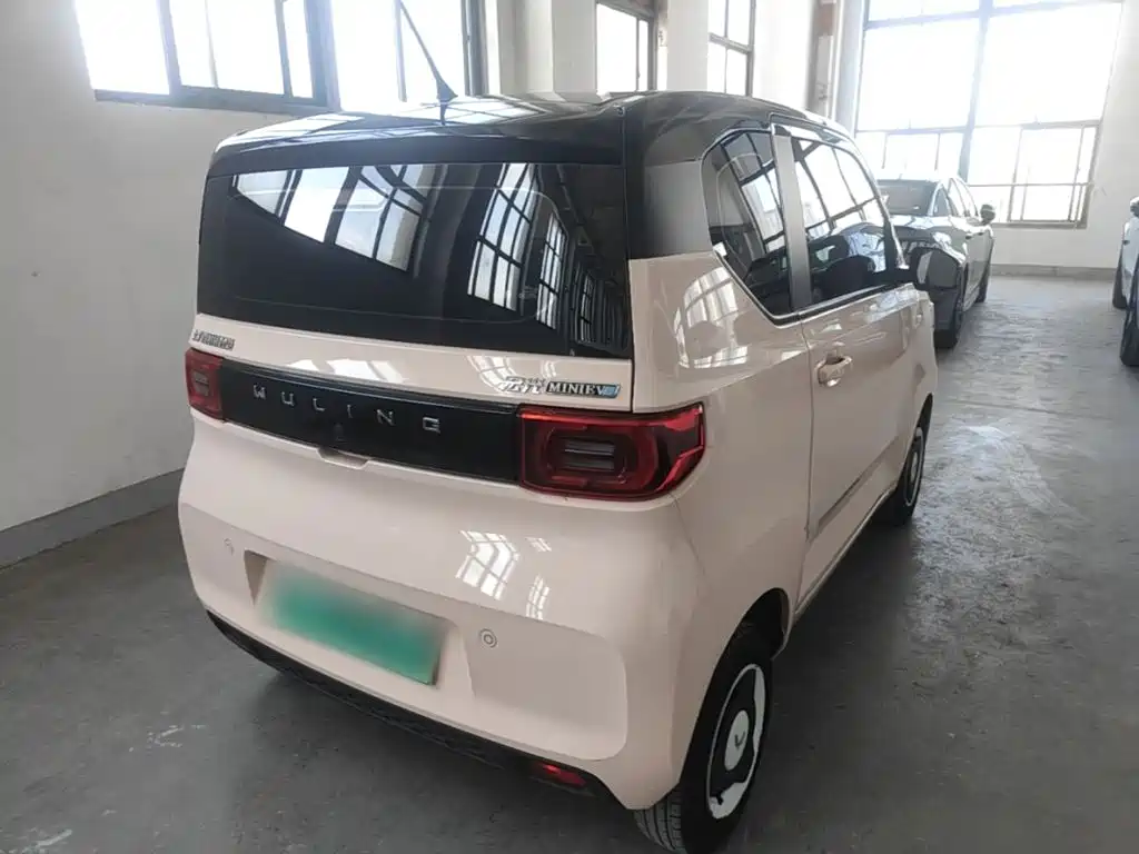 Wuling MINIEV — миниатюра 7