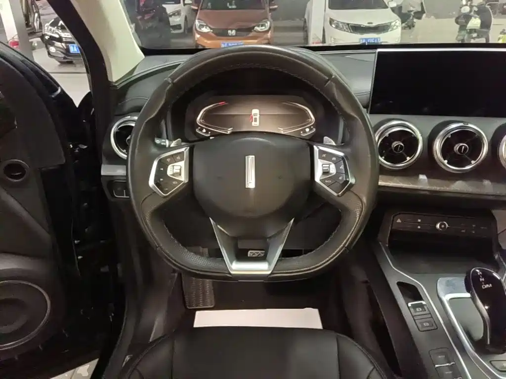 Wey Wey VV5 — миниатюра 11