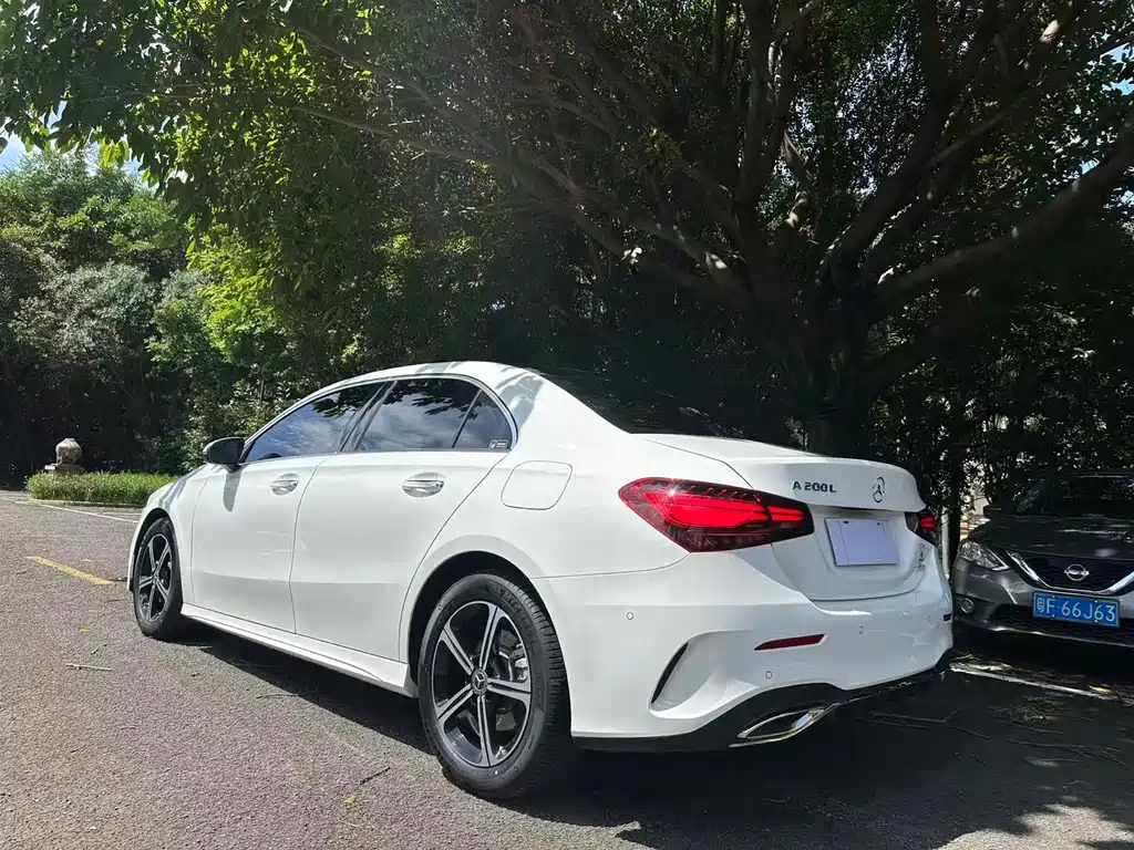 Mercedes-Benz A-Class — миниатюра 6