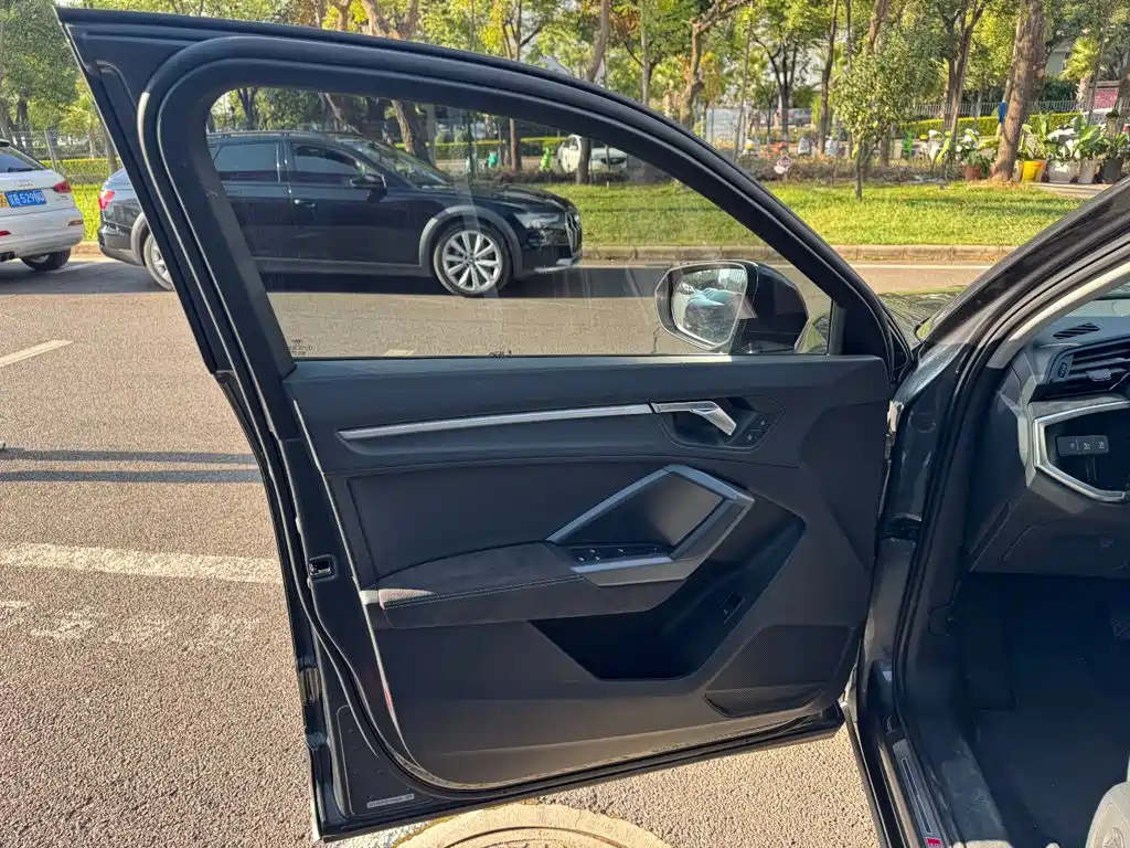 Audi Q3 Sportback — миниатюра 10