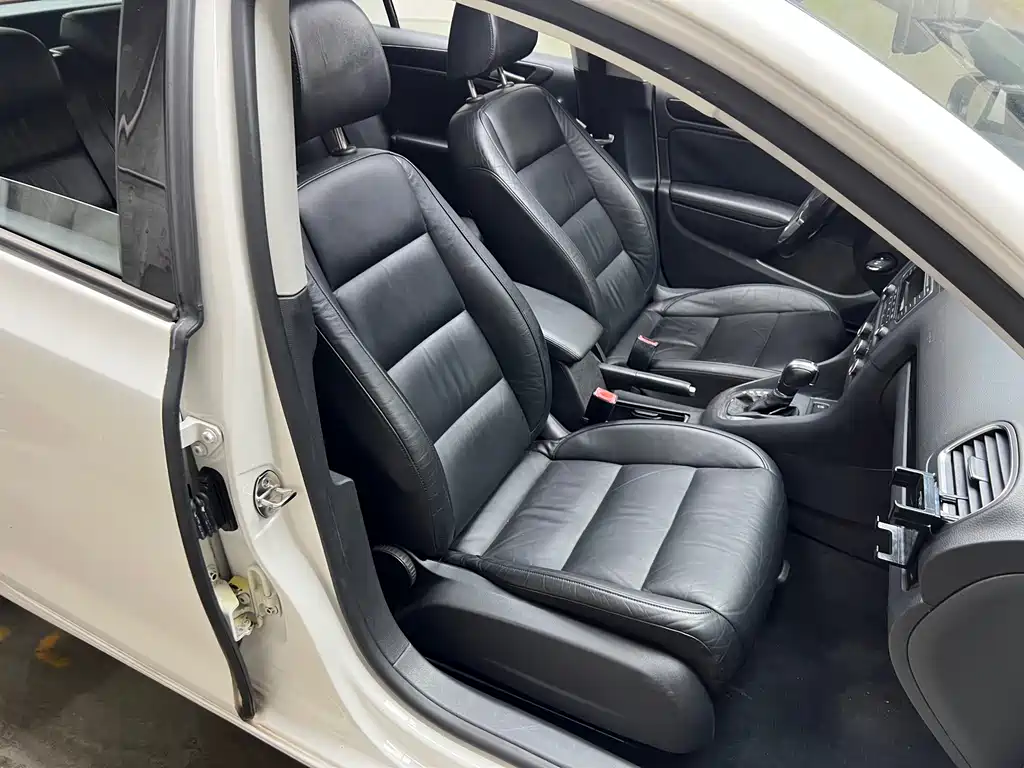 Volkswagen Golf — миниатюра 9