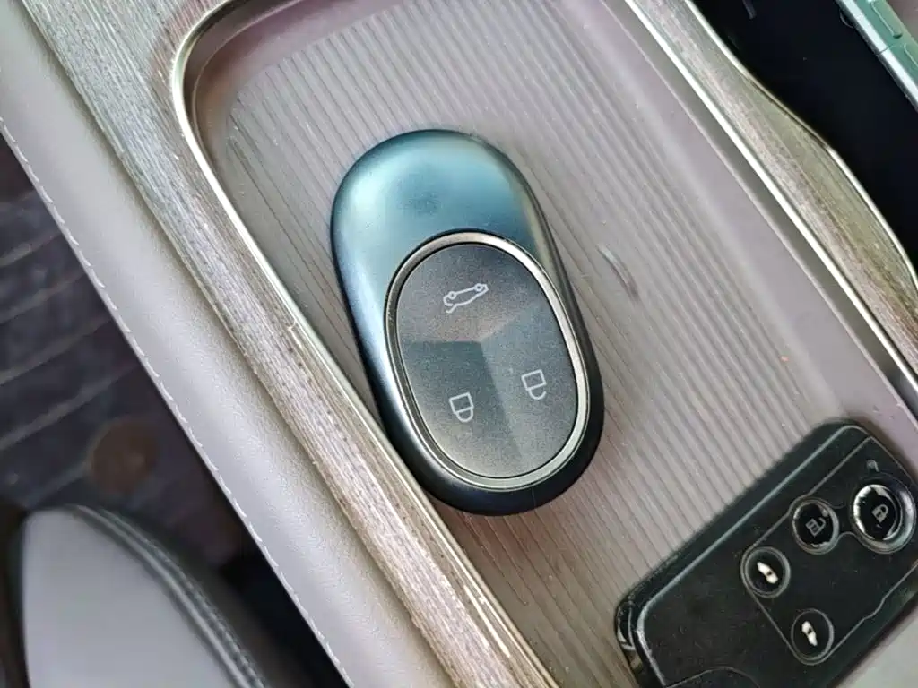 NIO ES7 — миниатюра 9