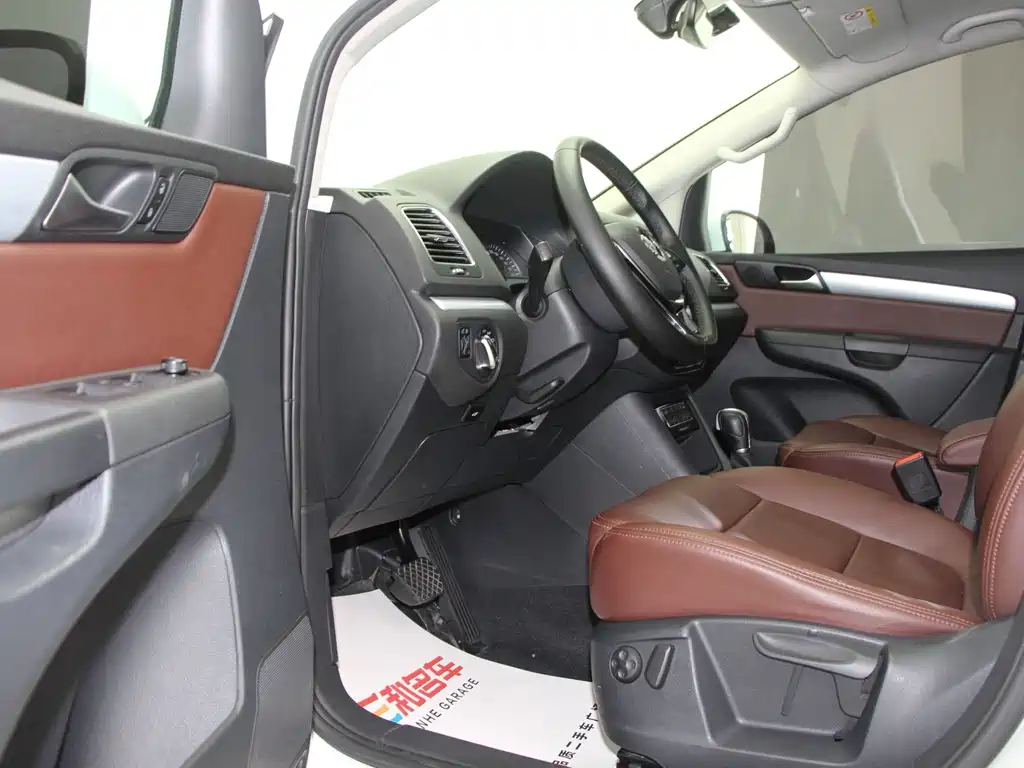 Volkswagen Sharan — миниатюра 8