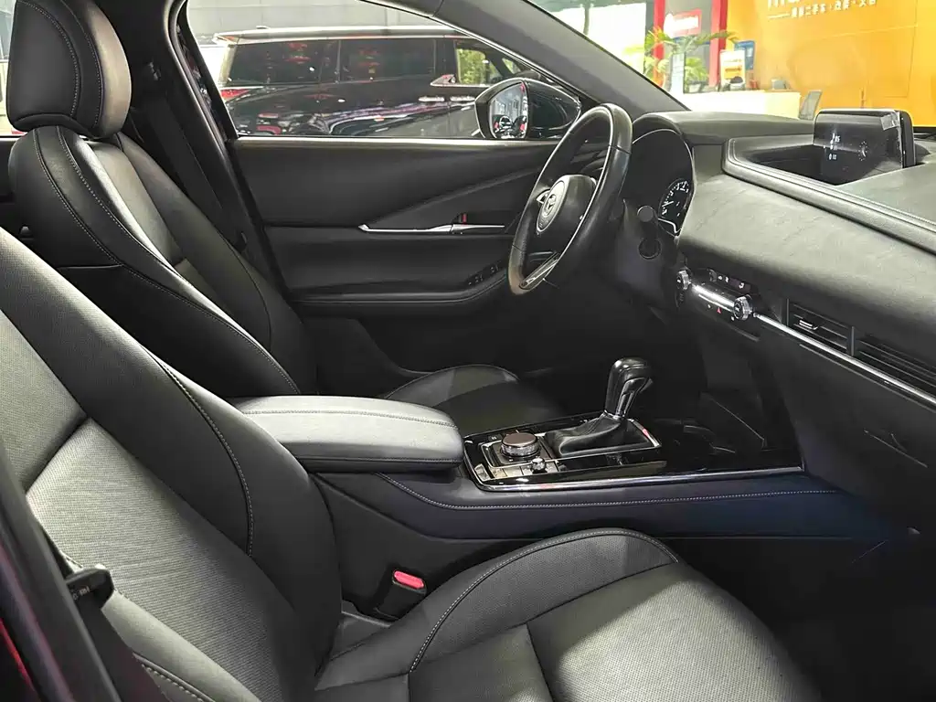 Mazda CX-30 — миниатюра 13