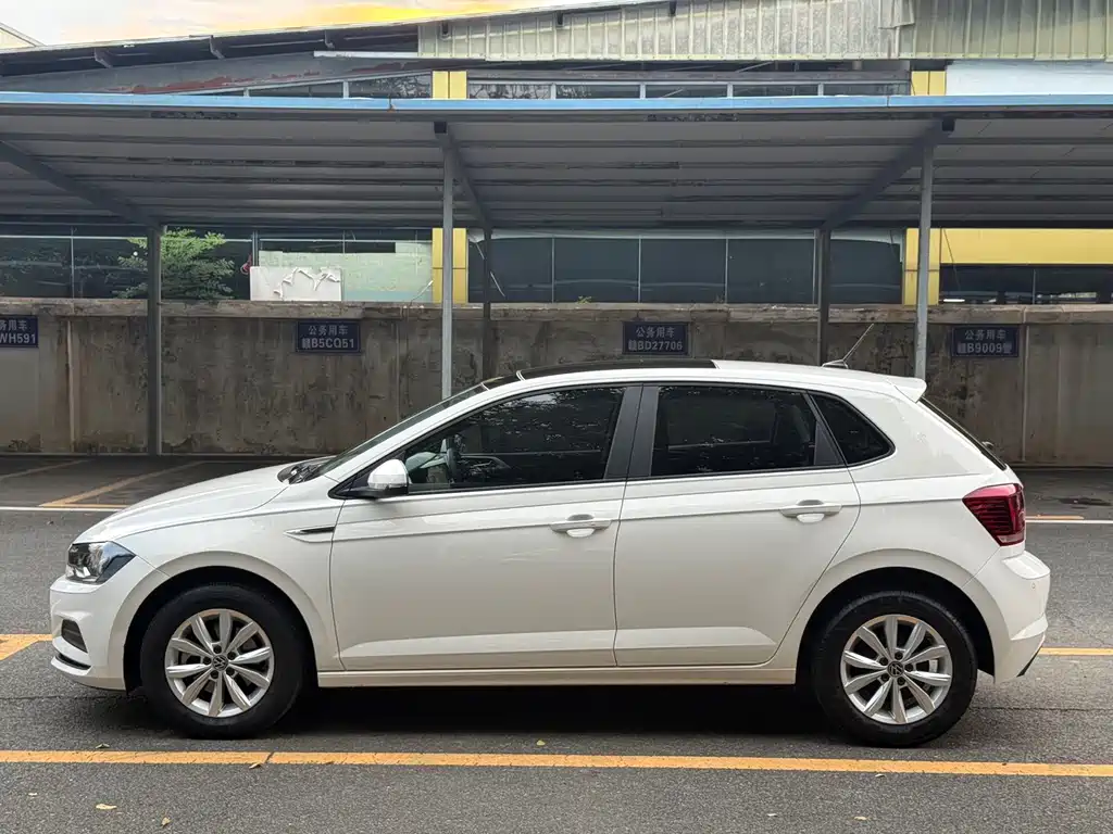 Volkswagen Polo — миниатюра 2