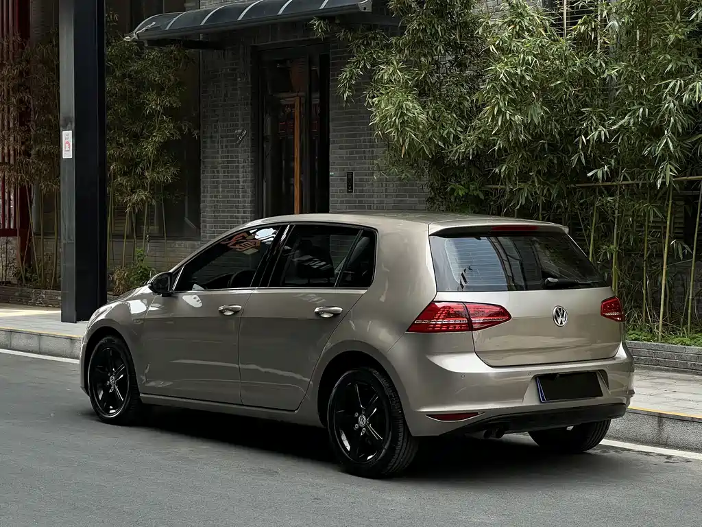 Volkswagen Golf — миниатюра 15