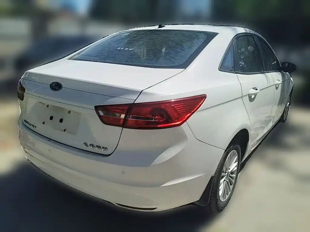 Ford Escort — миниатюра 10