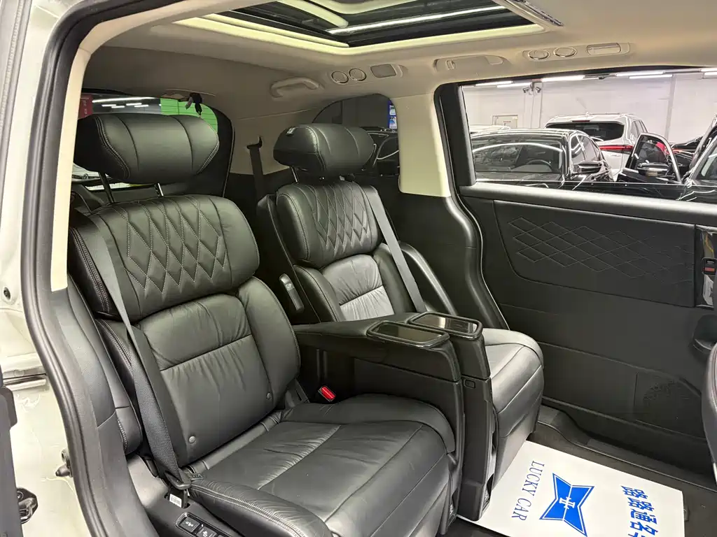 Honda Elysion — миниатюра 11