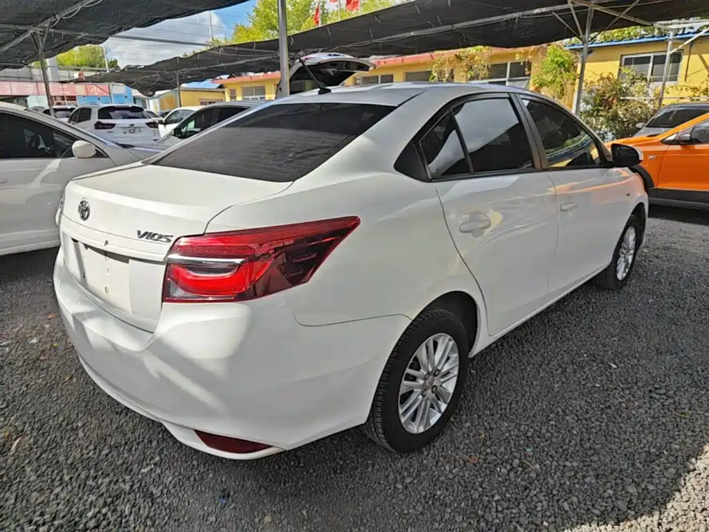 Toyota Vios — миниатюра 7
